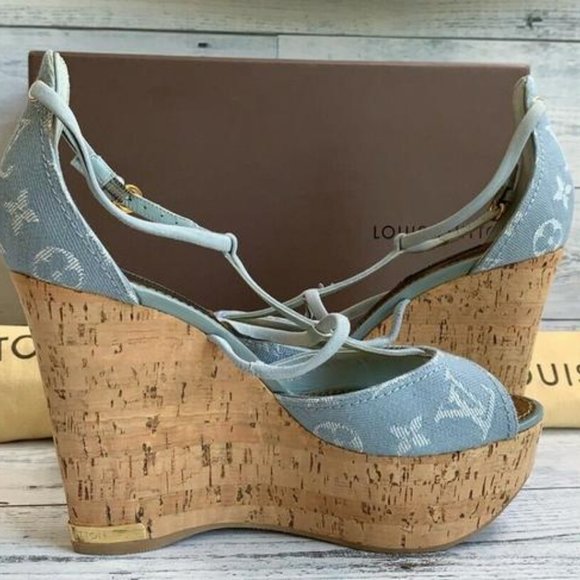 🛑SOLD🛑Authentic LOUIS VUITTON Denim Light Blue - Picture 9 of 12